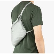 Apidura - geanta pliabila din material rezistent apa, depozitare pe cadrul bicicletei Packable Musette (7L) - gri deschis