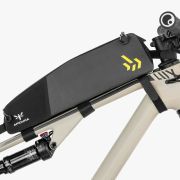 Apidura - geanta cadru bicicleta Backcountry 2.0 Long Top Tube Pack 1.8 litri - gri negru