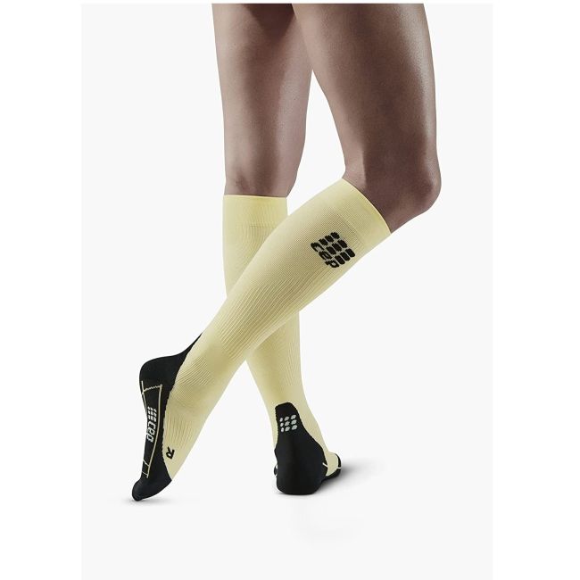 CEP - Sosete de compresie pentru femei Women Running socks - galben lamaie negru lunges lemon